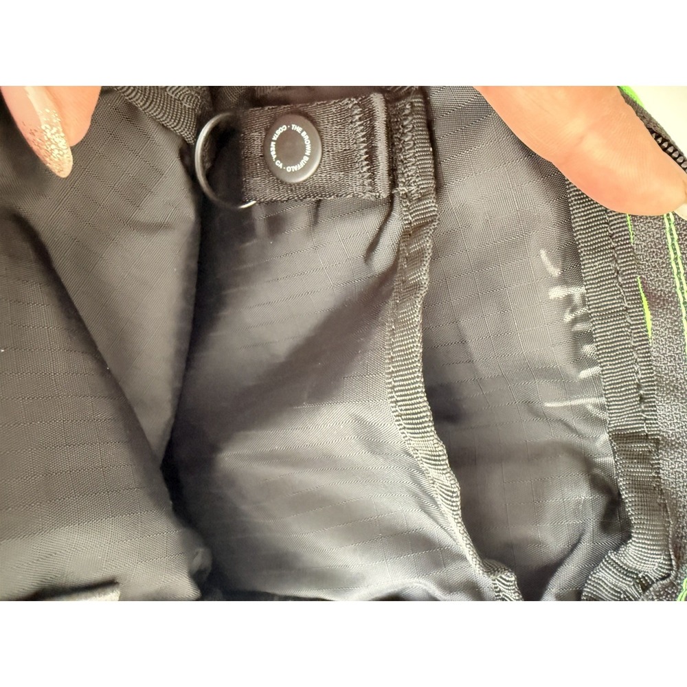 New The Brown Buffalo Conceal Sling Lime Green STORMPROOF Nylon Crossbody Sample - Picture 11 of 13